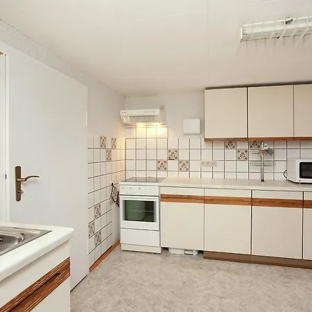 Monika 5 Apartment *